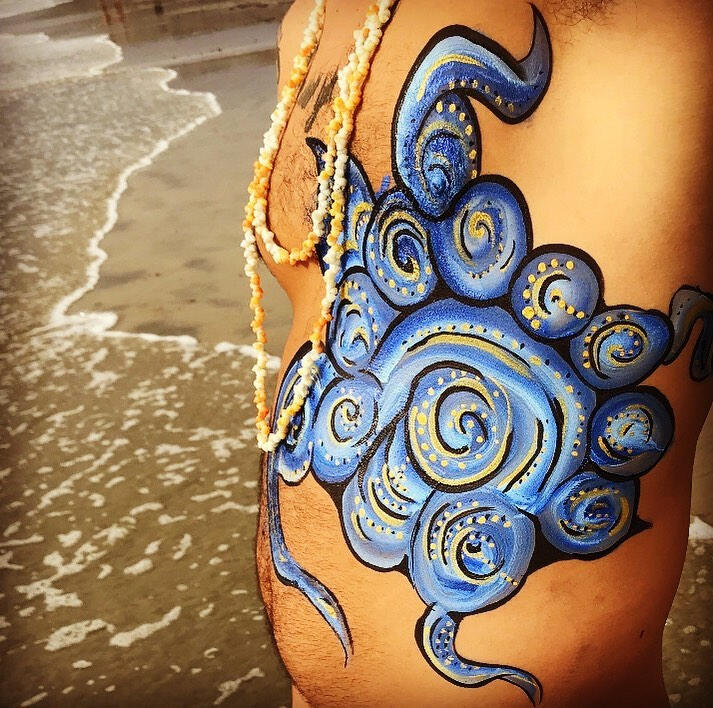 Lets paint beachside. One of my favorite places to body paint includes a hike and sunset but at the end of the day I can paint you where you are most comfortable.